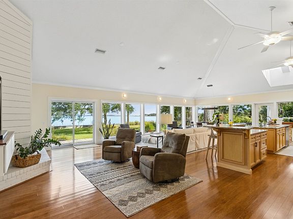 4th image of 96203 Lanceford Ln