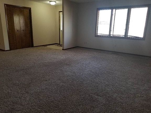 4th image of 1207 Hahn Ct