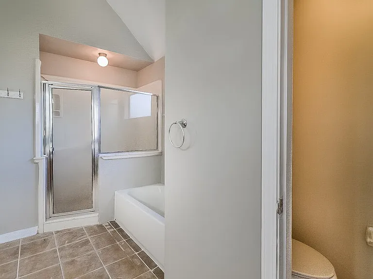 8531 Griffin Park Dr — Photo 13