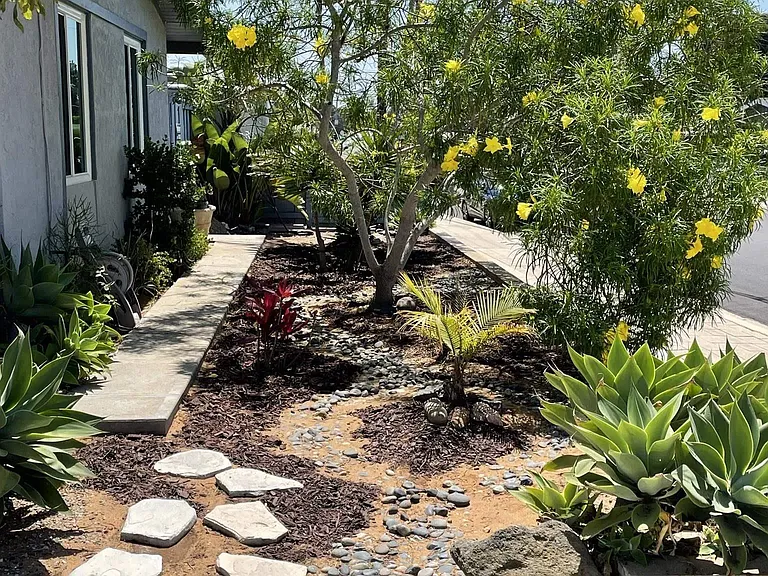 2353 Cowley Way — Photo 3