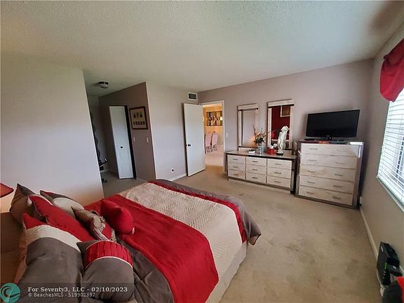 3rd image of 10145 Sunrise Lakes Blvd APT 407