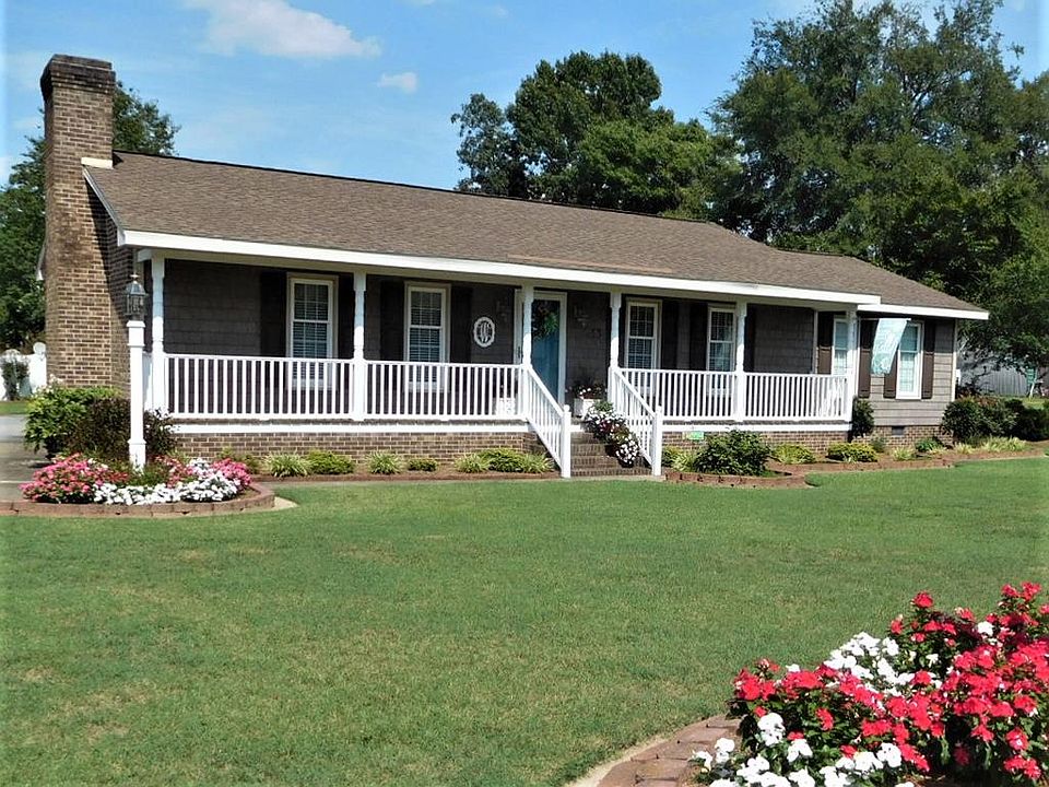 1st image of 213 Beechwood Dr