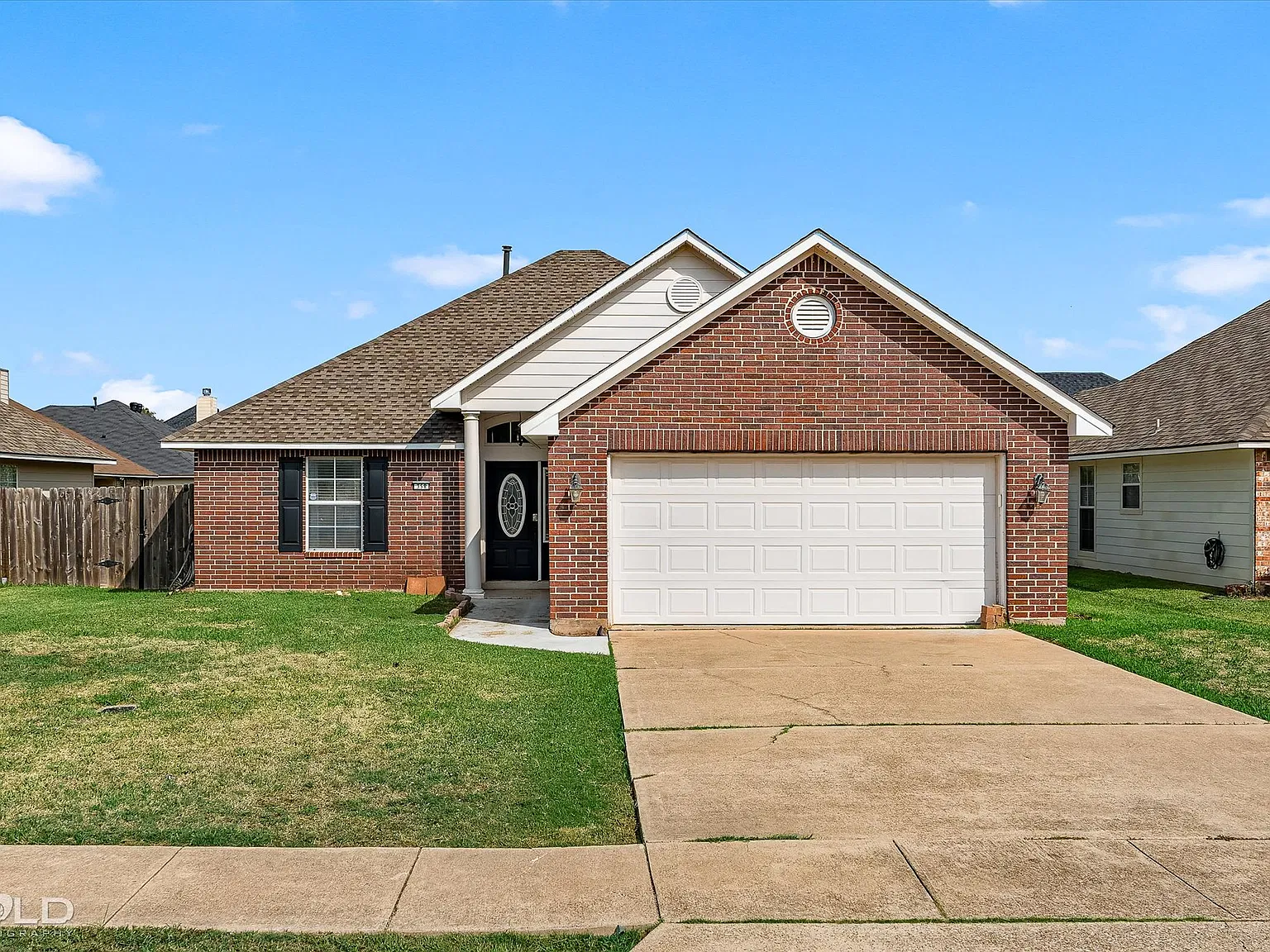 3 bed, 1416 sqft, $2,100 — Photo 3
