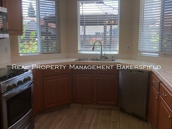 5th image of 8605 Hoodsport Ave