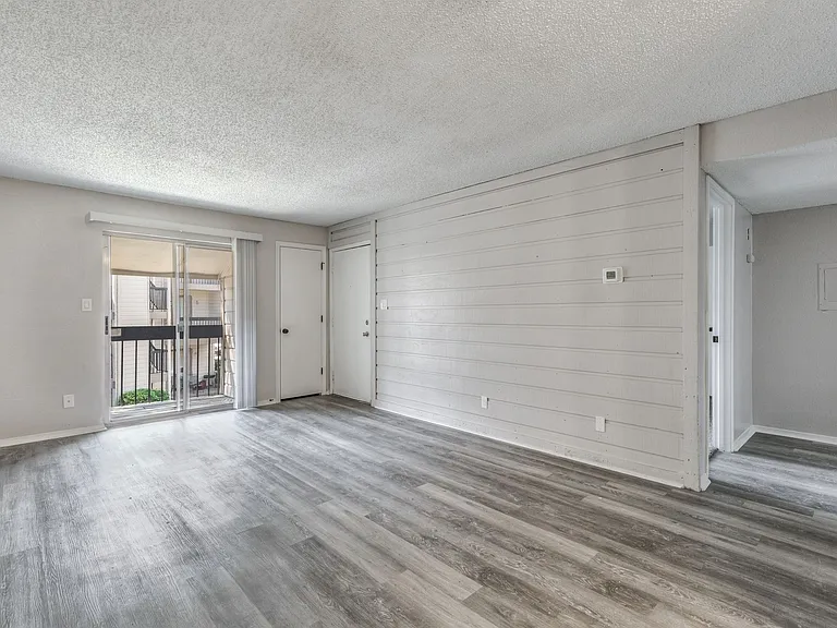 Union Point Apartments — Photo 9