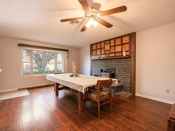 5th image of 6908 Dennis Ct