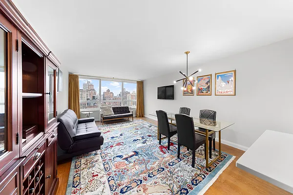 Rented by R New York | media 1