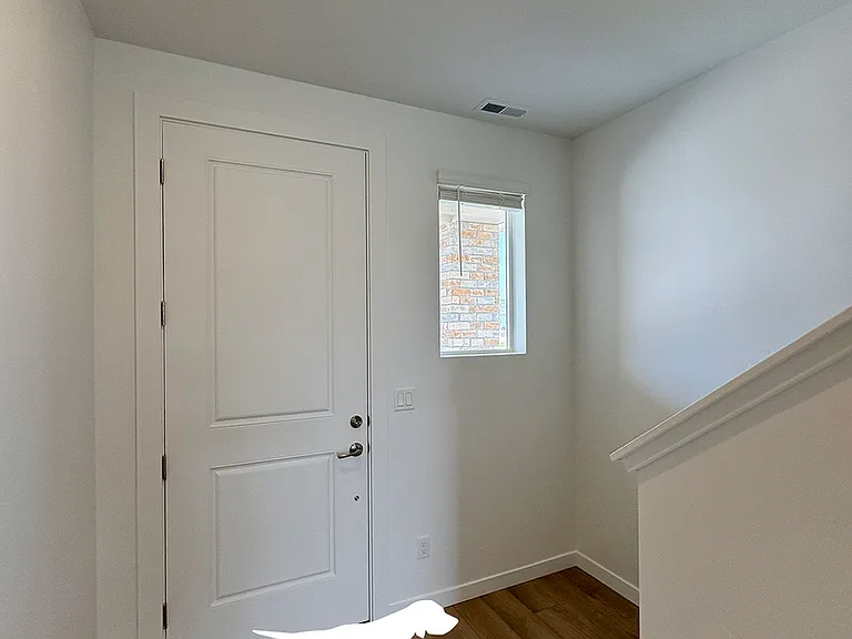 8271 W White Willow St — Photo 4