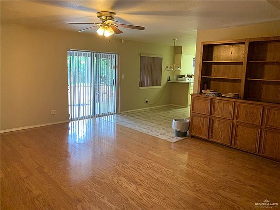 5th image of 409 W Esperanza Ave