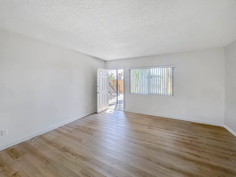 449 Melody Ln #4 — Photo 2
