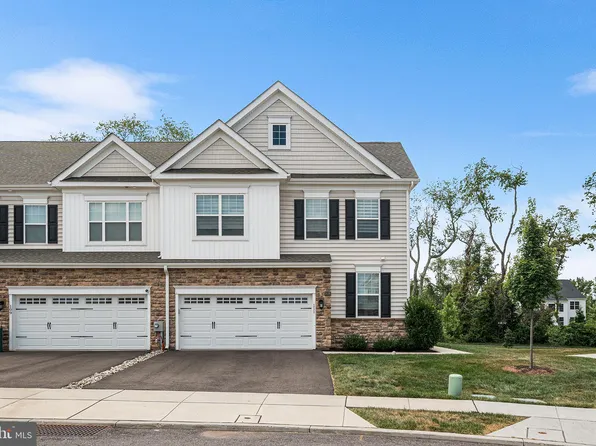 111 Park View Ln, Royersford, PA 19468