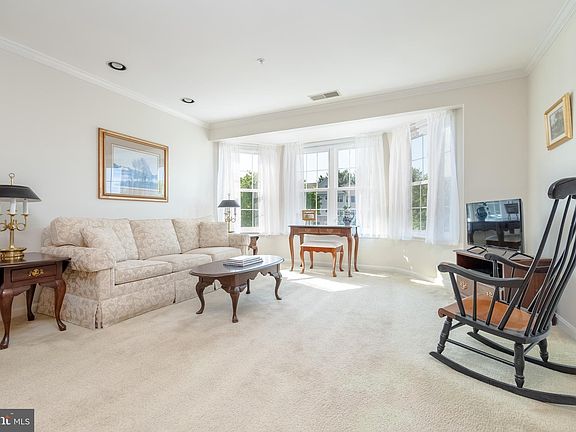 5th image of 1310 Sheridan Pl Unit 31