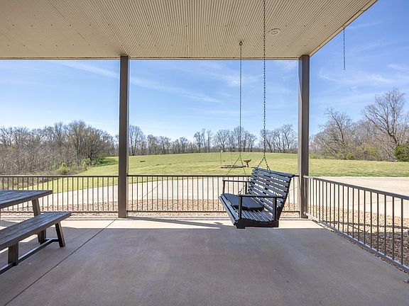 4th image of 1690 Ramblewood Dr