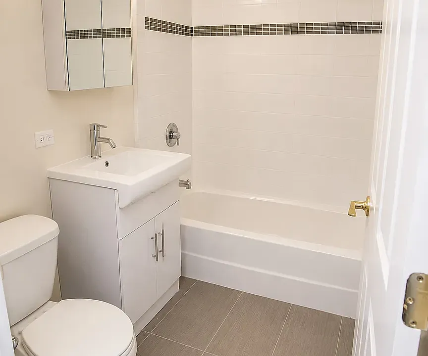 29 Cooper St #5C