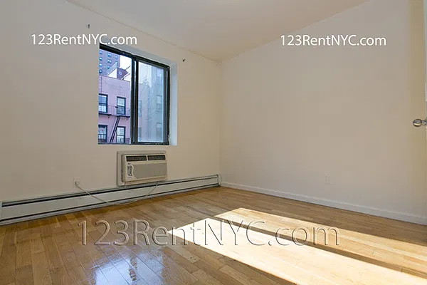 Rented by Chartwell Manhattan Realty | media 14