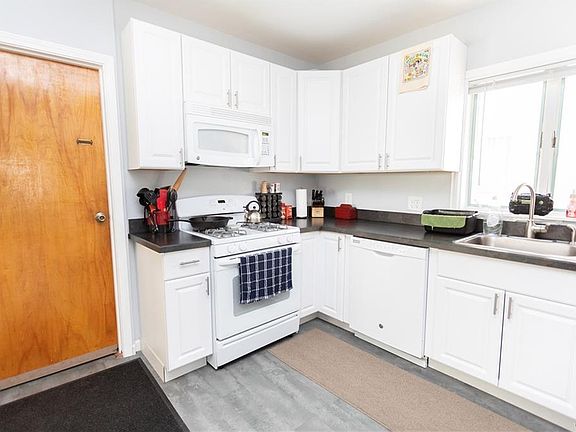 3rd image of 248 Commonwealth Ave #1