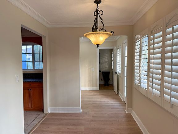 5th image of 1440 E Vine Ave