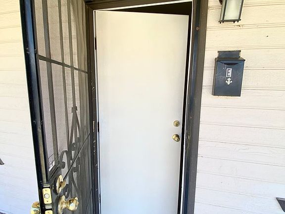 3rd image of 1319 Wilson Ave