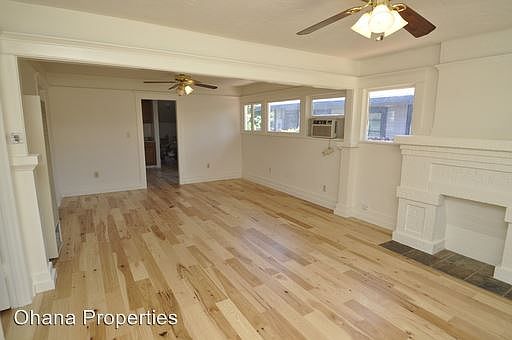 2nd image of 328 W Whiting Ave