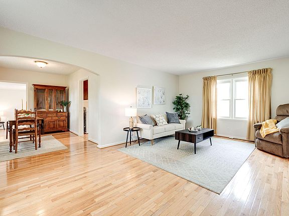 5th image of 4816 Appian Cir
