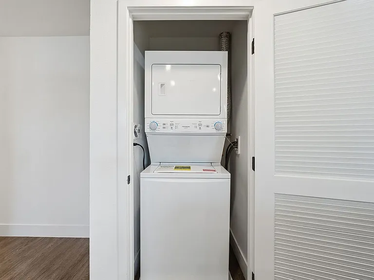 Cierra Apartments — Photo 32