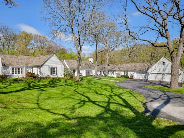 36W722 Crane Rd, St Charles, IL 60175