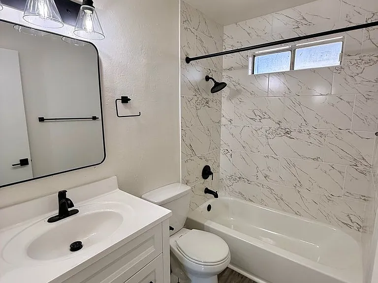 9514 N. 8th St — Photo 13