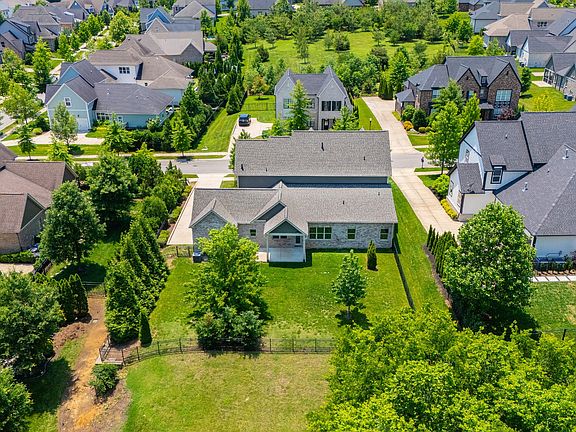 5th image of 513 Central Dr