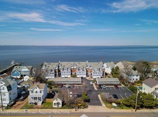 135 1st St APT 2D, Keyport, NJ 07735