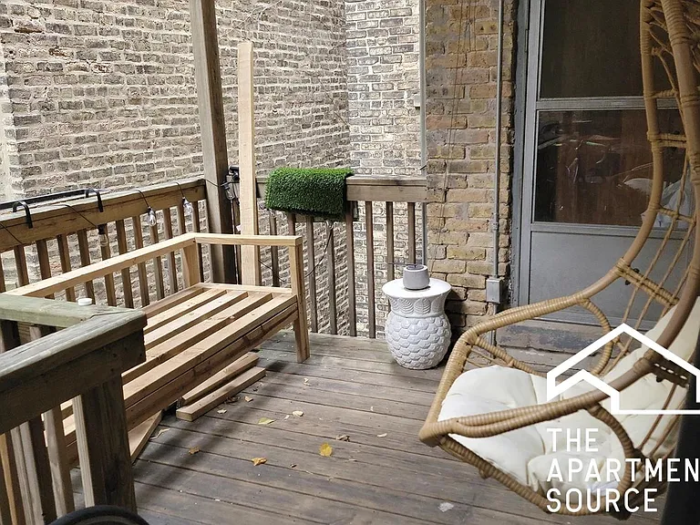 923 W Waveland Ave #2D — Photo 9