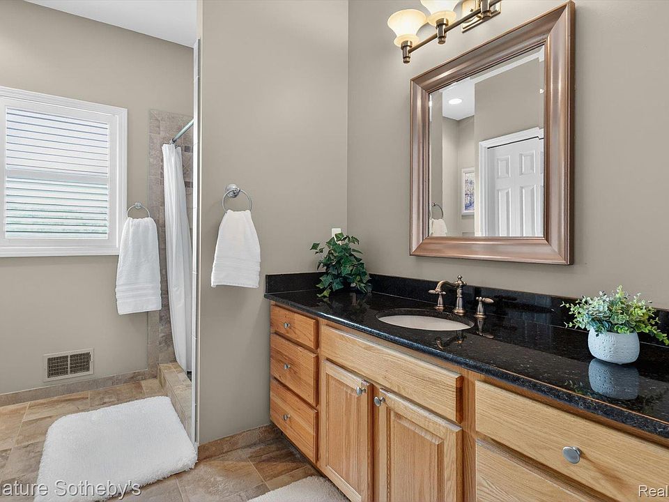 12700 Shaffer Rd, photo 30