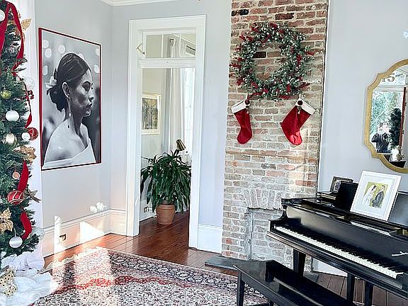 5th image of 615 Perry St