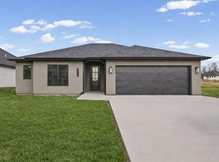5217 Whisper Dr, Columbia, MO 65203