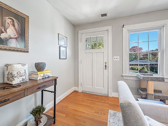 5th image of 815 Biltmore Ave