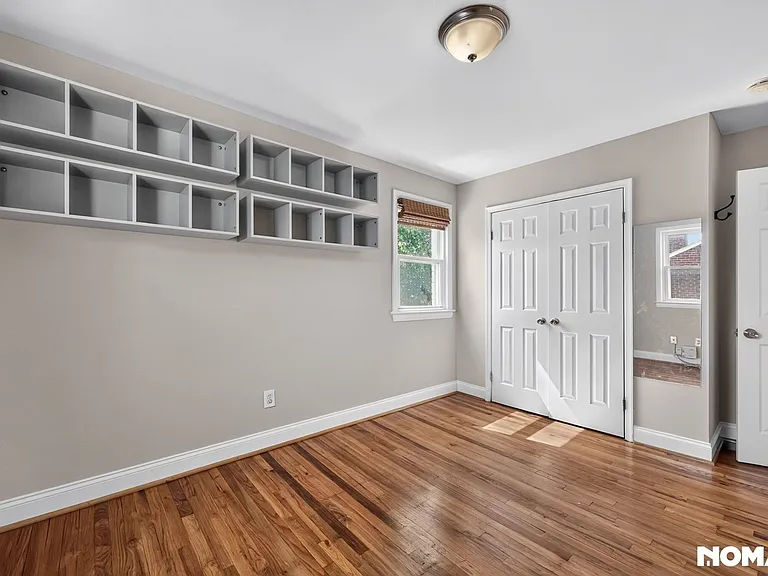 8507 Potomac Ave — Photo 18