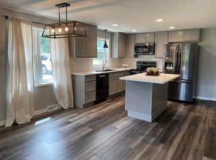 284 Dry Creek Rd, Newark, OH 43055