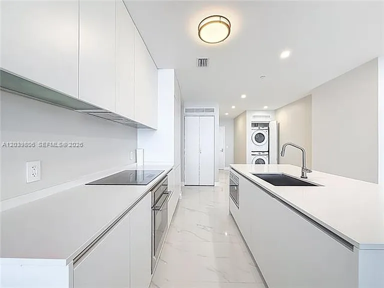 700 NE 24th St #4904 — Photo 10