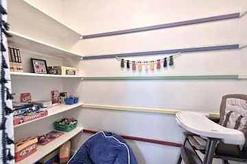 615 E Washington St — Photo 11
