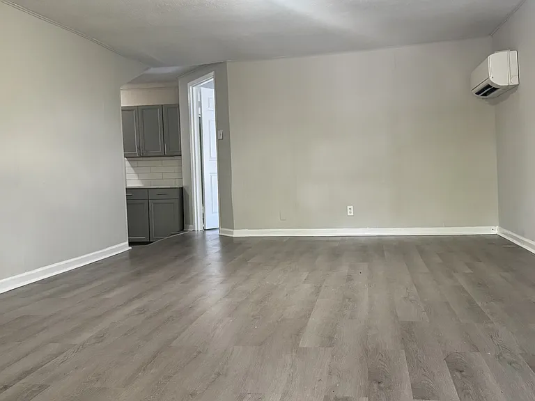 2016 Dellwood Ave #4 — Photo 10