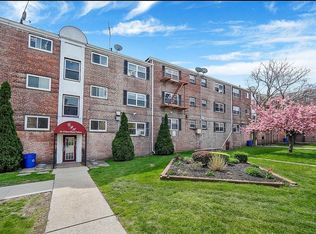 66-12 Grand Central Pkwy #1B, Forest Hills, NY 11375