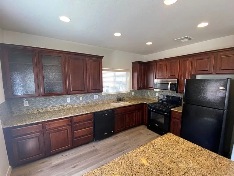 9159 Brilliant Prairie Ct — Photo 2