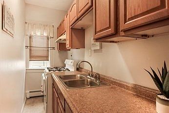4th image of 263-265 Water St
