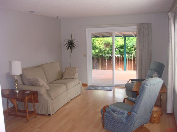 3rd image of 523 Bakeman Ln