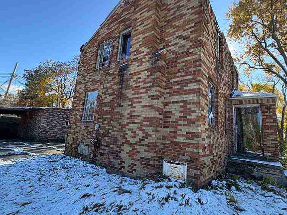 13610 Artesian