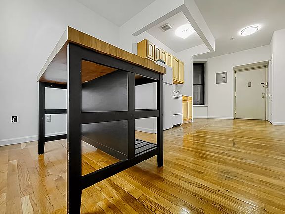 3rd image of 181 E Houston St APT 3a