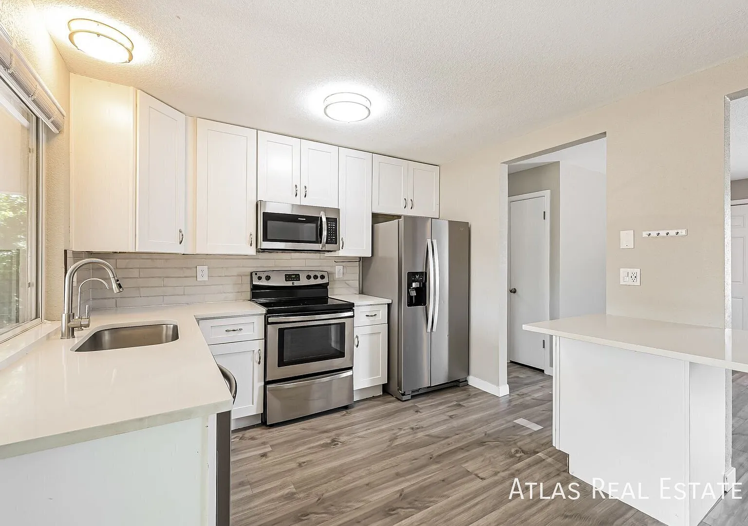 Spacious 5-Bedroom Home in Aurora's Cherry Creek School District! — Photo 3