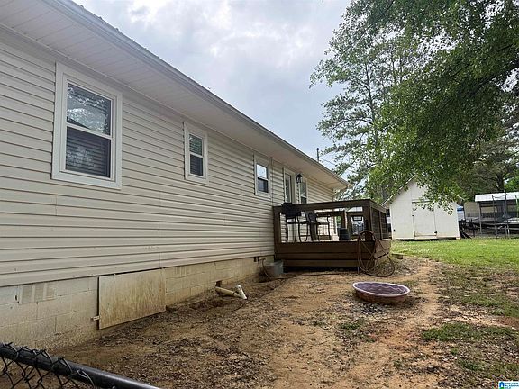 5th image of 909 Buddy Vines Camp Rd