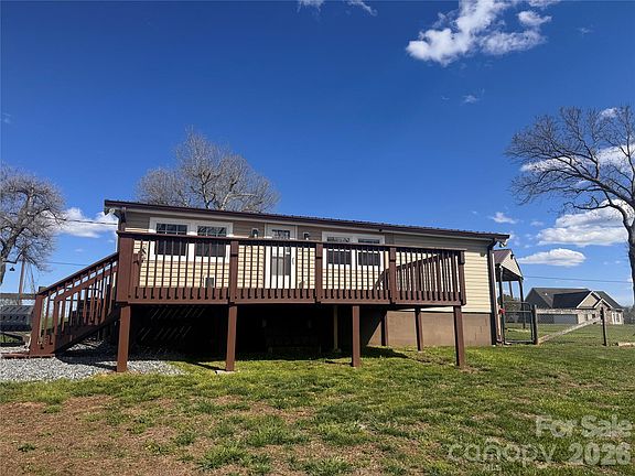 5th image of 336 Webb Farm Rd