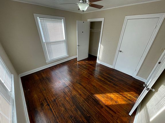 4th image of 1008 Farra Dr