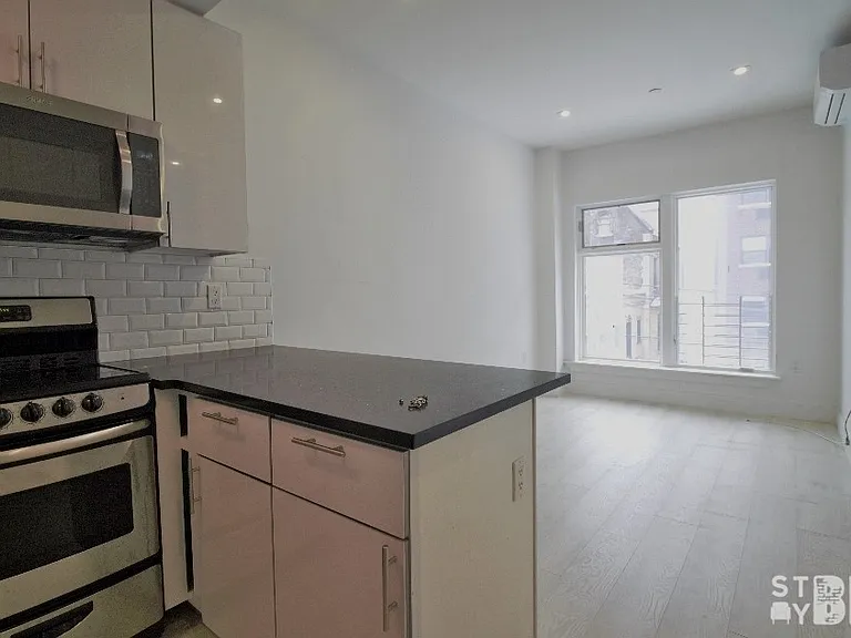 182 Kosciuszko St #2B — Photo 4